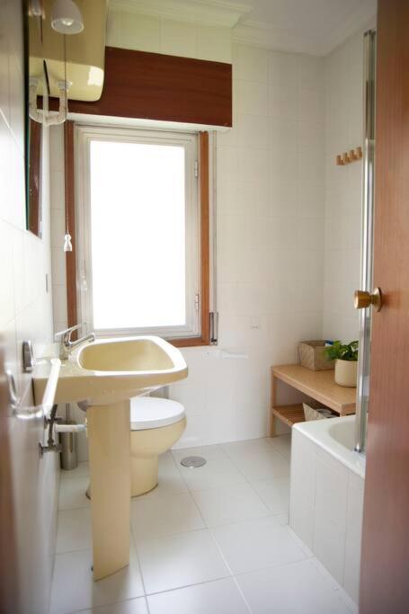 Сasa de vacaciones Casa Amplia, Confortable, Centrica By Prishomes Vigo